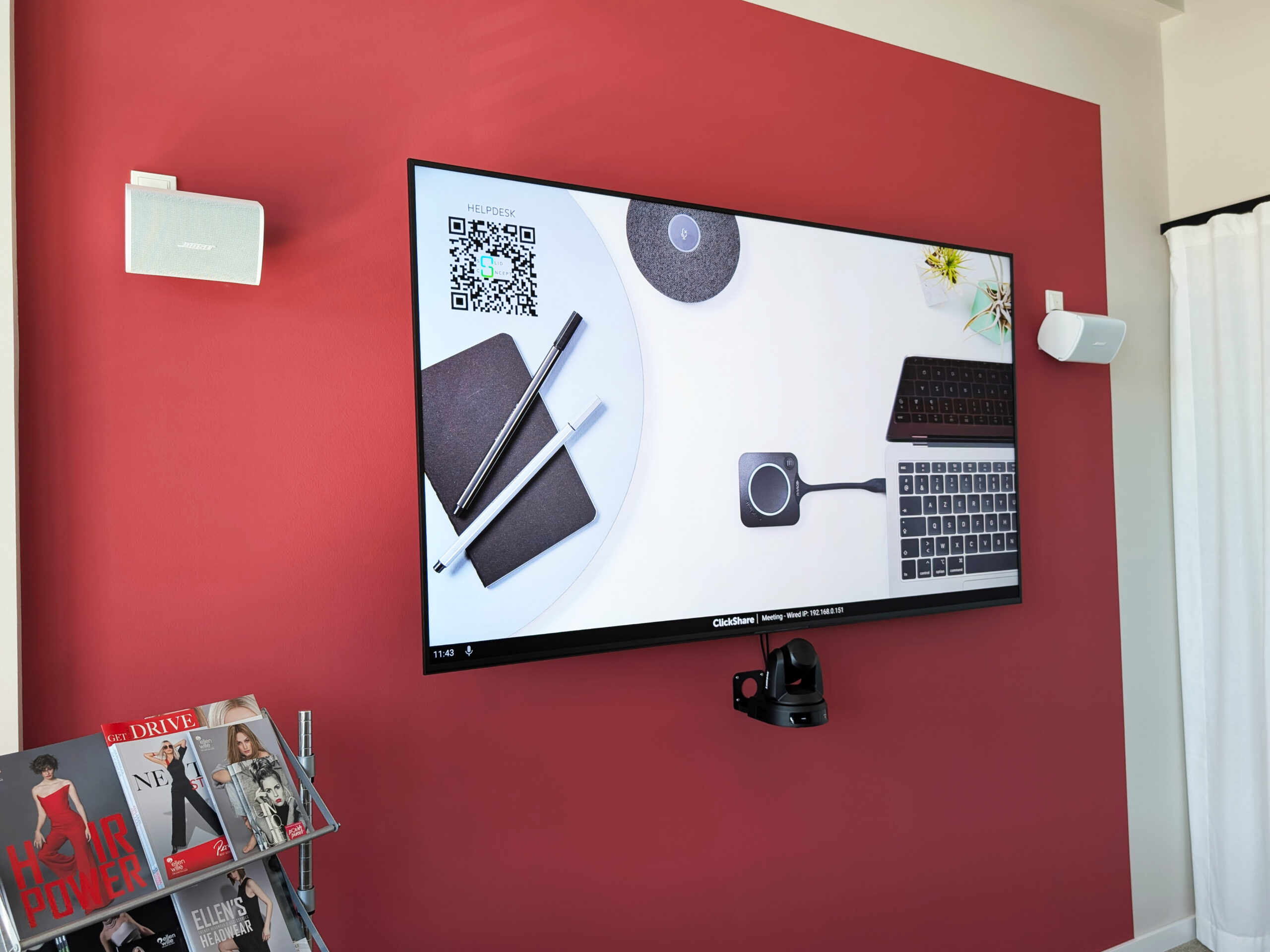 Meetingraum Ellen Wille | Ansicht 2 Professionell ausgestatteter Meetingraum mit Videokonferenztechnik bei Ellen Wille